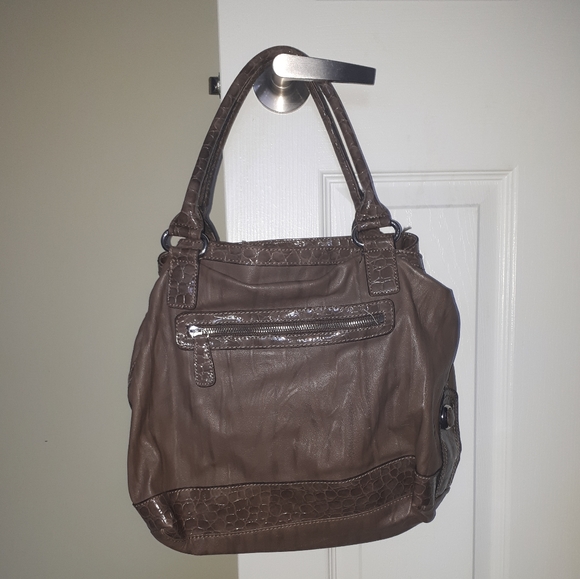 GUESS Purse - Picture 4 of 6